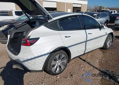 2021 Tesla Model Y Long Range Dual Motor All-Wheel Drive z USA, uszkodzony, nr VIN 5YJYGDEE6MF072841